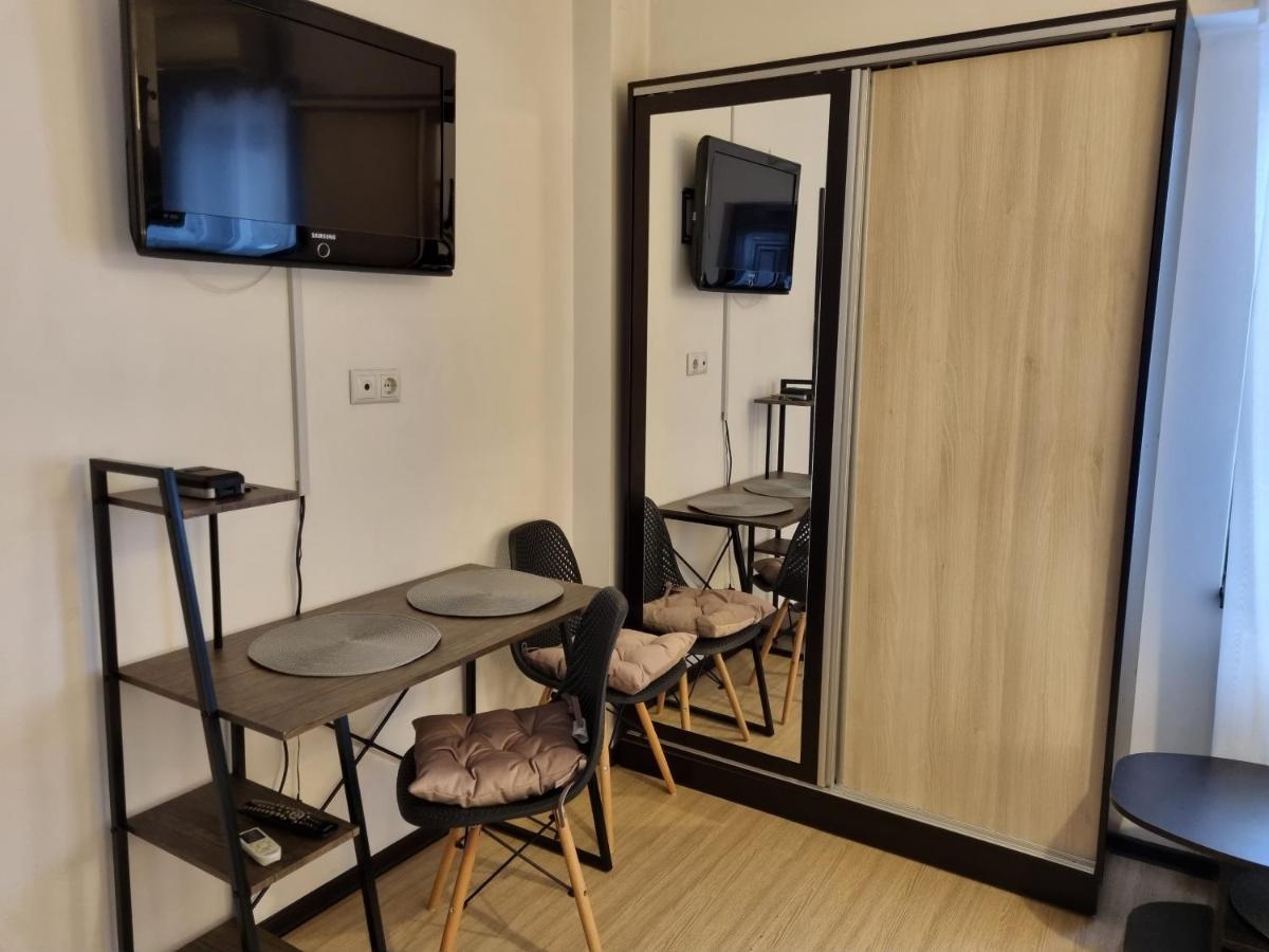 Central & Comfy, Peaceful Apt In Iasi Exterior photo